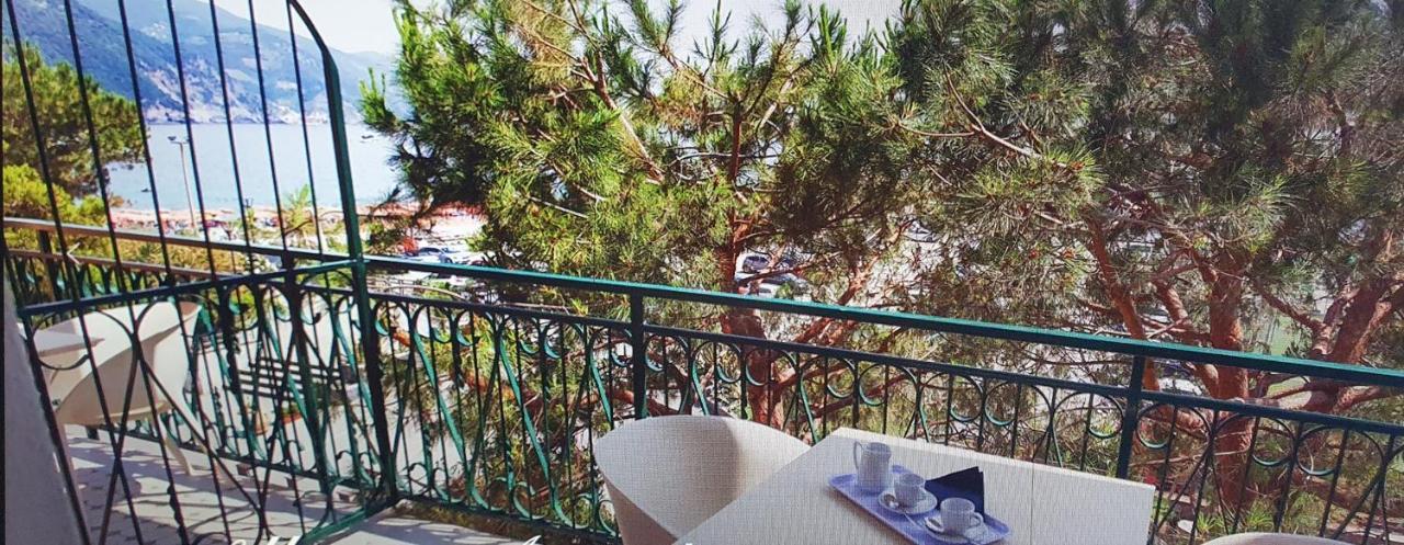 Monterosso Apartments In Servano'S Villas Monterosso al Mare Exterior photo